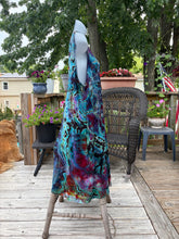 Load image into Gallery viewer, Ladies XXL dress, reverse tie dye
