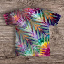 Load image into Gallery viewer, Large Tshirt, tie dye design
