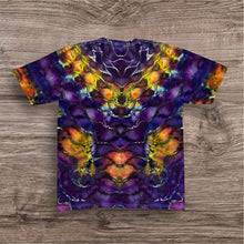 Load image into Gallery viewer, Large Tshirt, tie dye design
