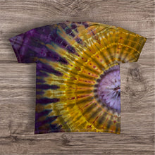 Load image into Gallery viewer, Large Tshirt, sunburst tie dye
