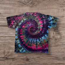 Load image into Gallery viewer, XL Tshirt,  spiral tie dye design
