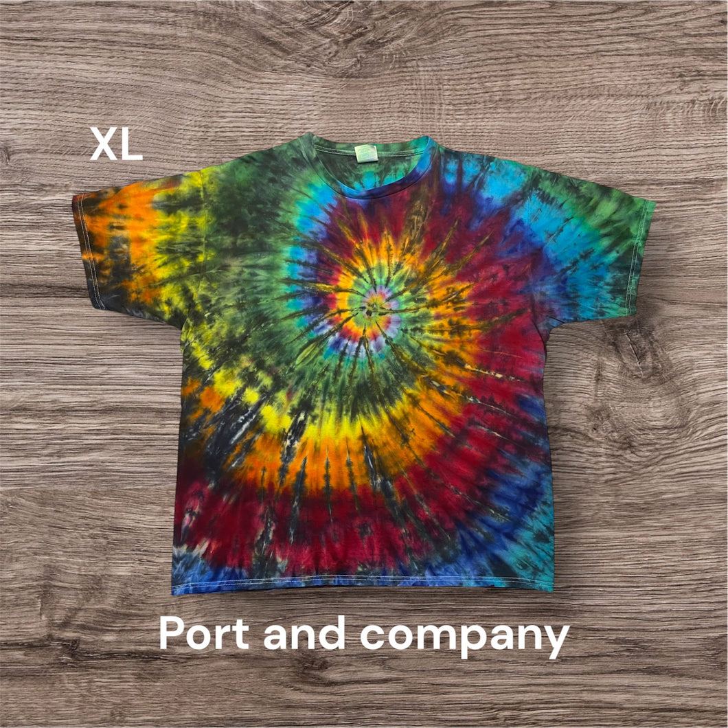 XL Tshirt,  spiral tie dye design