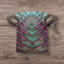 Load image into Gallery viewer, Large Tshirt, tie dye design
