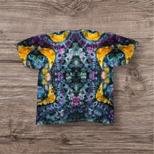 Load image into Gallery viewer, 2XL Tshirt, mandala tie dye
