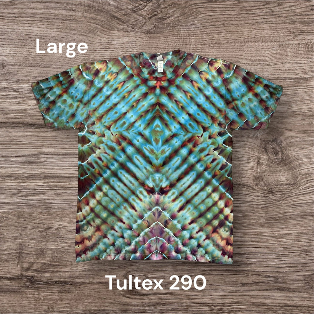 Large Tshirt, prism tie dye
