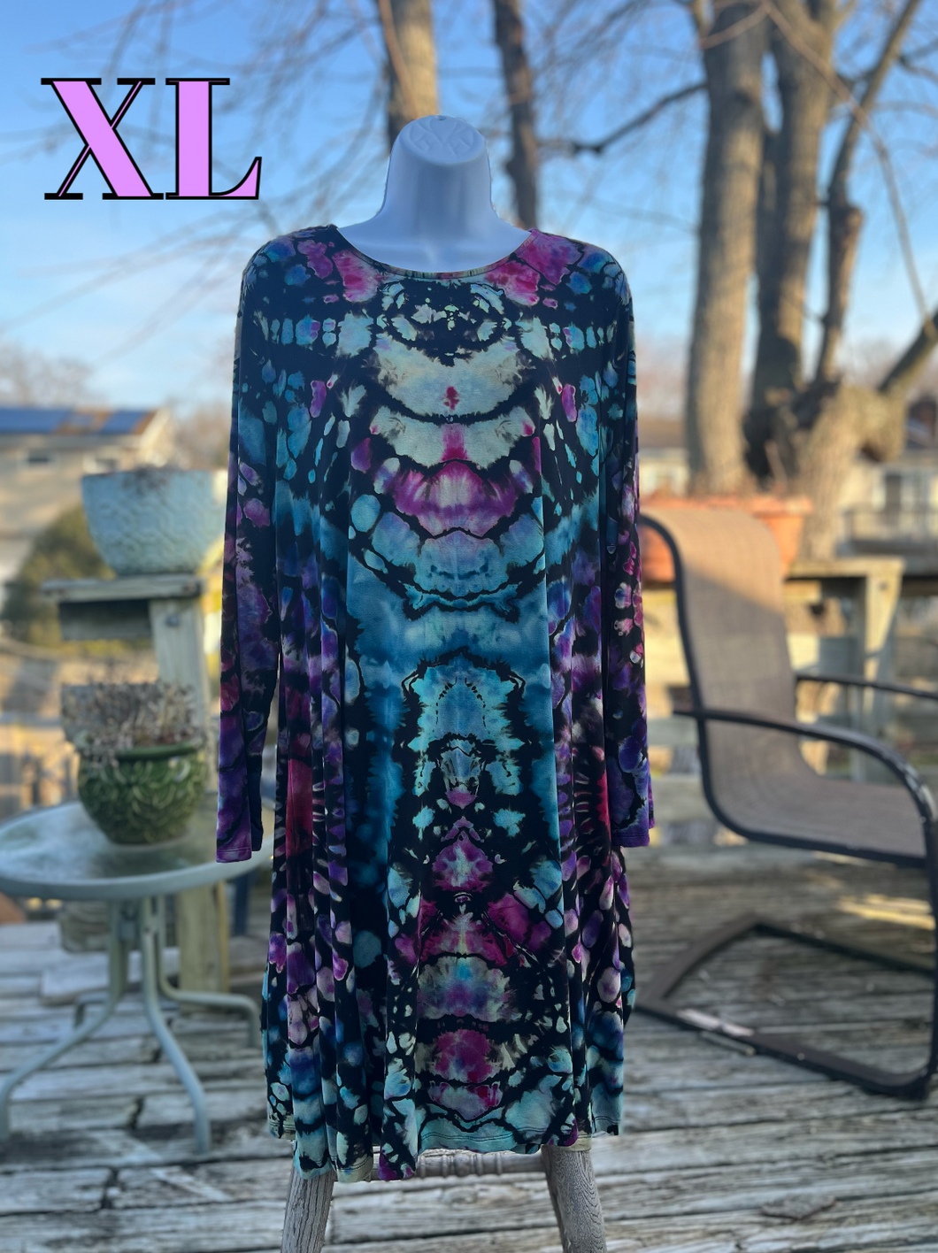 Ladies XL long sleeve dress, reverse tie dye