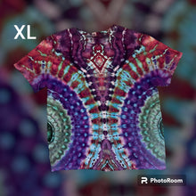 Load image into Gallery viewer, Adult XL Tshirt, fan fold tie dye
