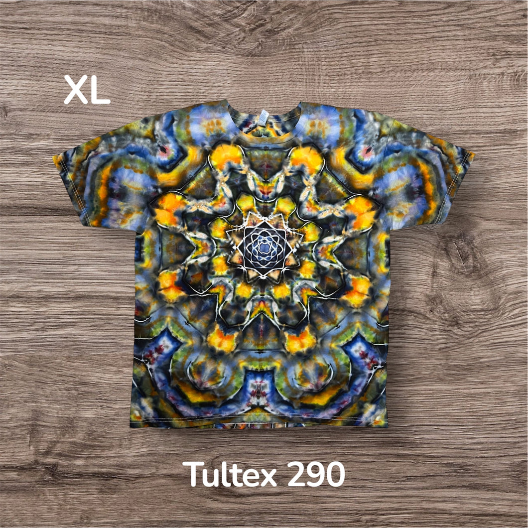 XL Tshirt, mandala tie dye