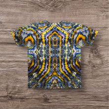 Load image into Gallery viewer, XL Tshirt, mandala tie dye
