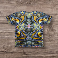 Load image into Gallery viewer, XL Tshirt, mandala tie dye
