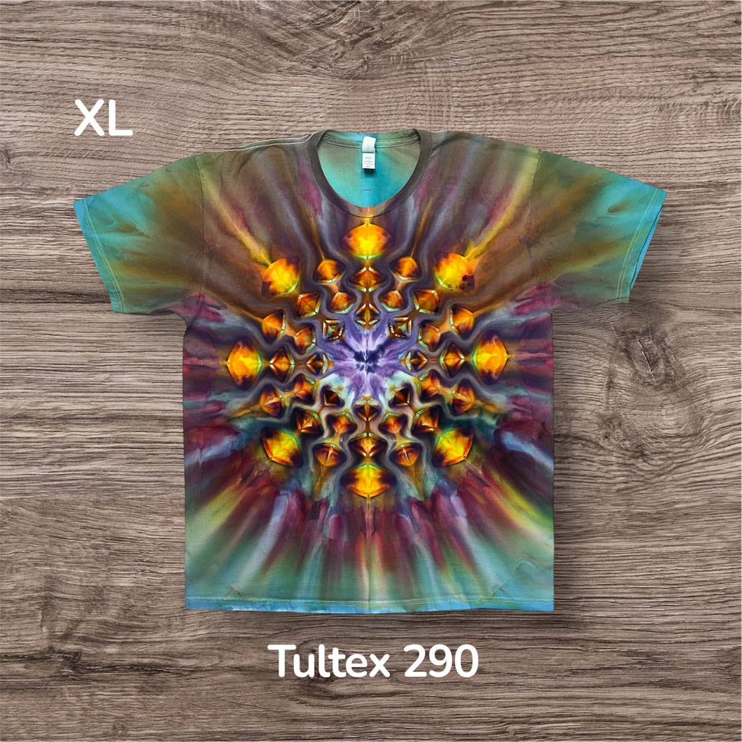 XL Tshirt, mandala tie dye