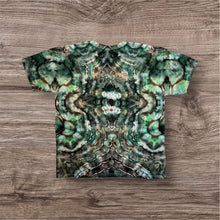 Load image into Gallery viewer, XL Tshirt, mandala tie dye

