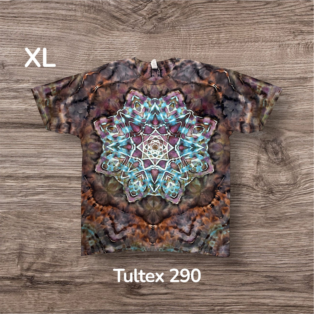 XL Tshirt, mandala tie dye