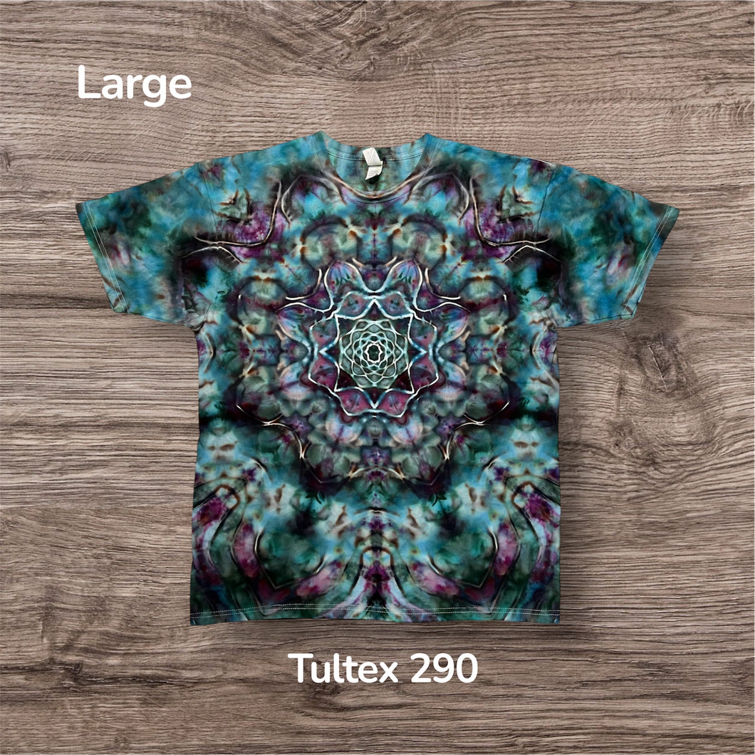 Large Tshirt, mandala tie dye