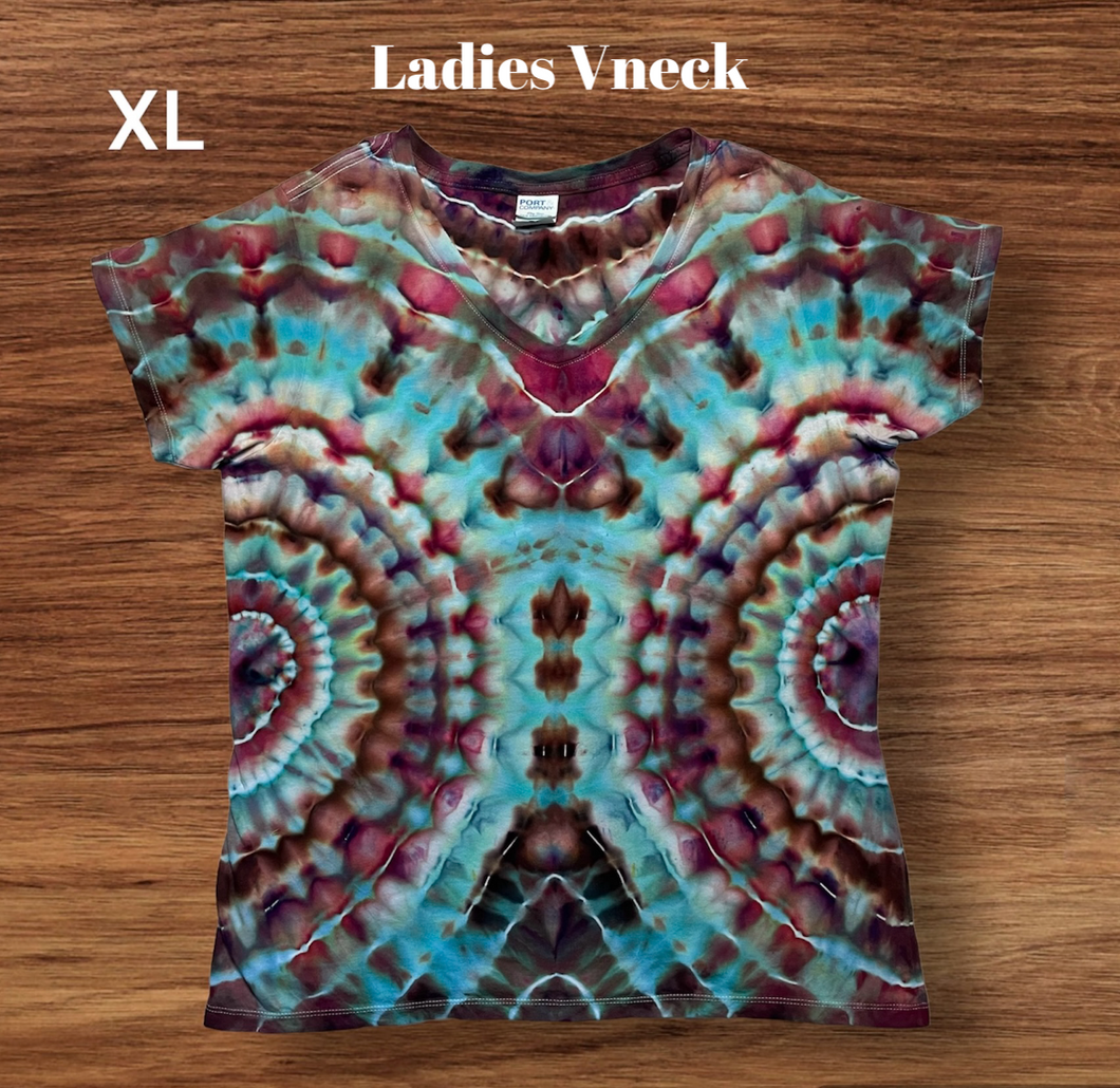 Ladies XL Vneck Tshirt, tie dye design