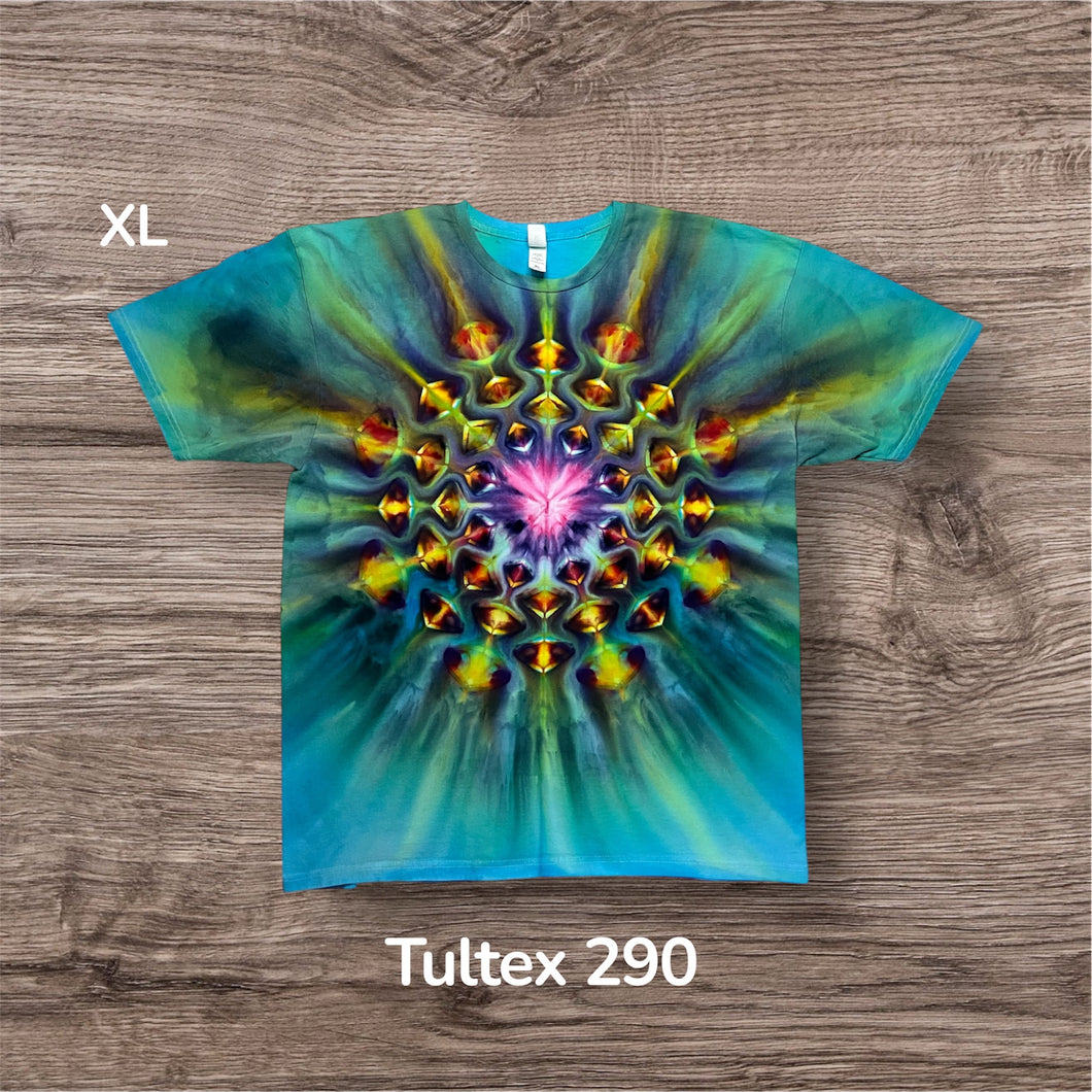 XL Tshirt, mandala tie dye
