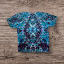 Load image into Gallery viewer, XL Tshirt, mandala tie dye
